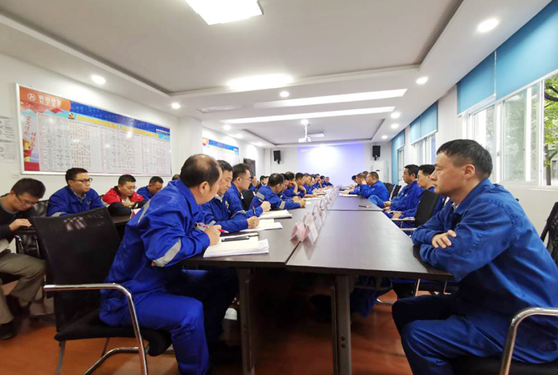 衡鋼黨委中心組學(xué)習貫徹習近平視察湖南重要講話(huà)精神