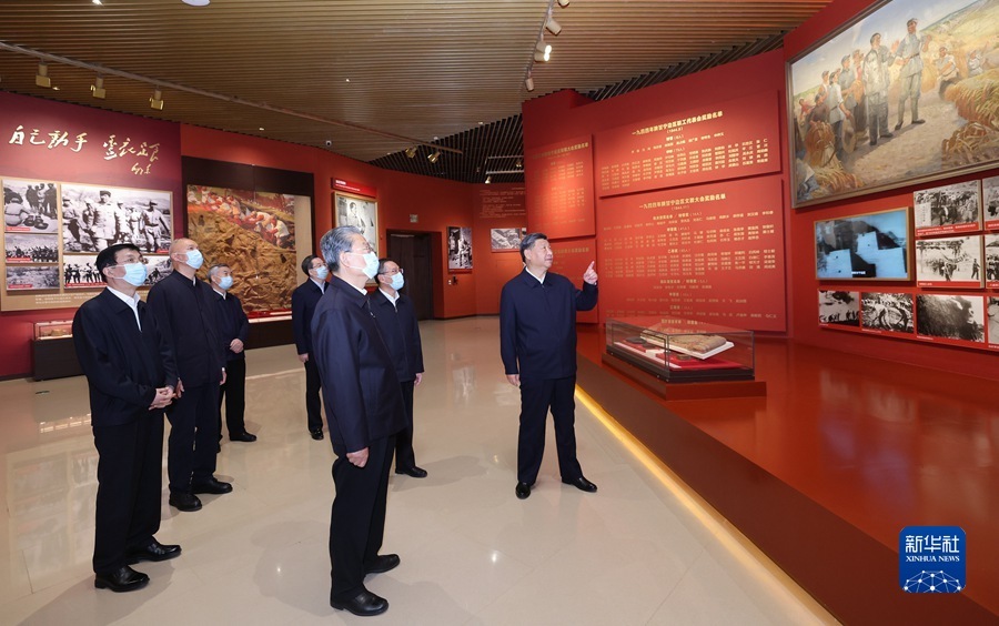 1666927906176114.jpg 瞻仰延安革命紀念地05.jpg